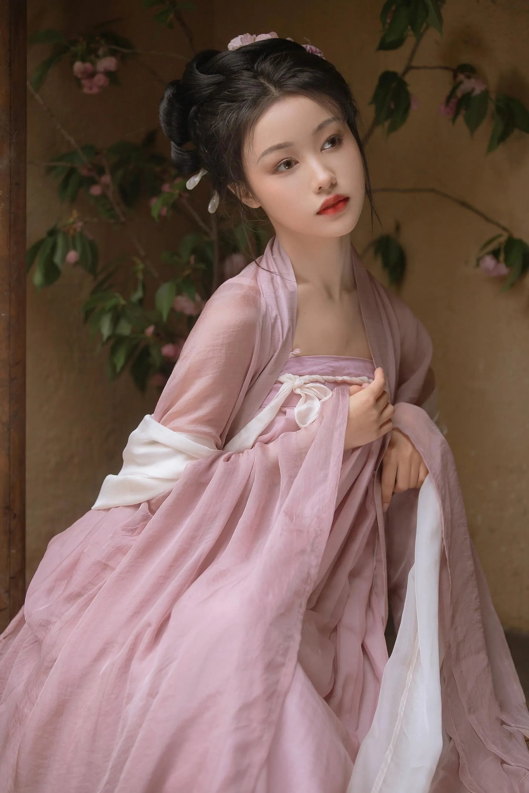[YITUYU艺图语]2022.08.15 春日宴 梨一依 [25P]插图2